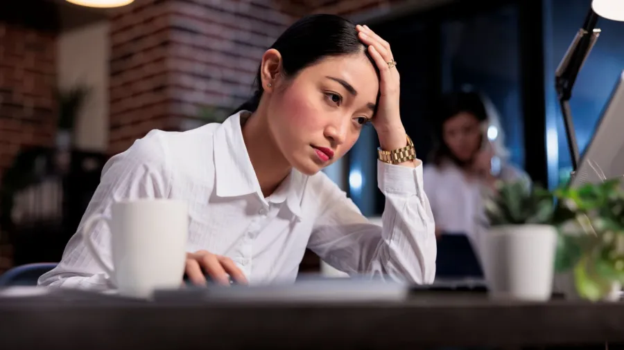 Peran Psikologi dalam Trading: Mengelola Emosi untuk Sukses di Pasar Saham
